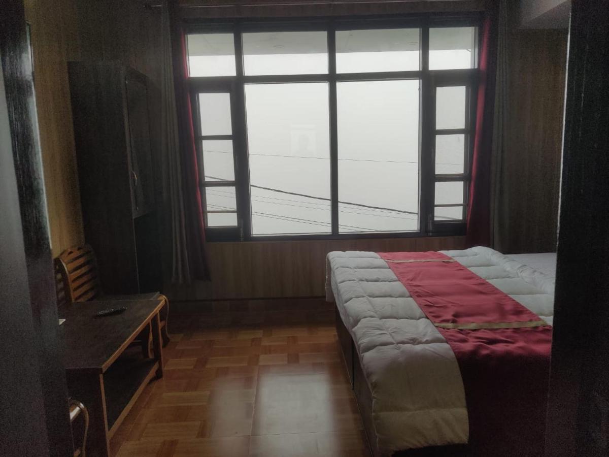 Fabhotel Maya 穆索里 外观 照片