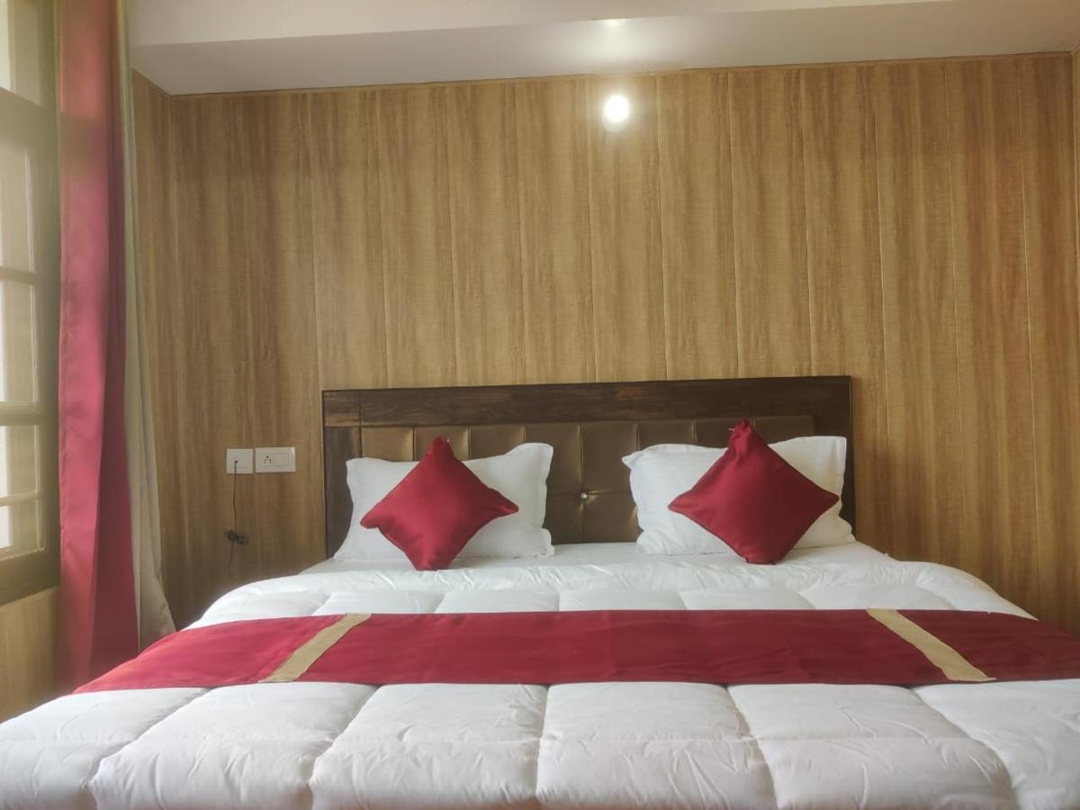 Fabhotel Maya 穆索里 外观 照片