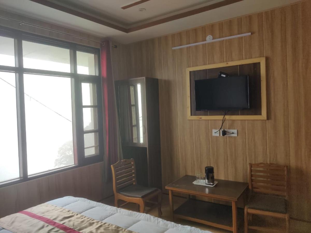 Fabhotel Maya 穆索里 外观 照片