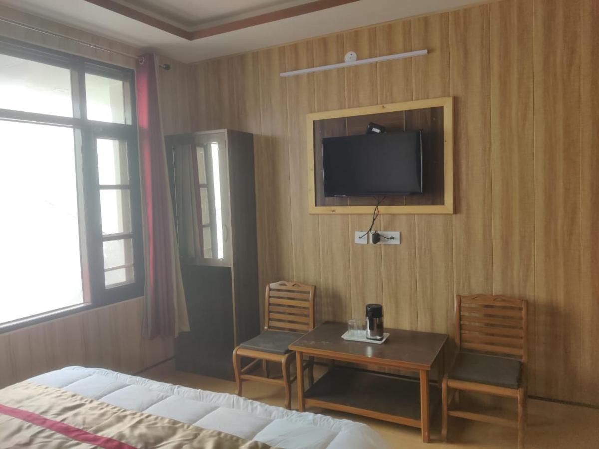 Fabhotel Maya 穆索里 外观 照片