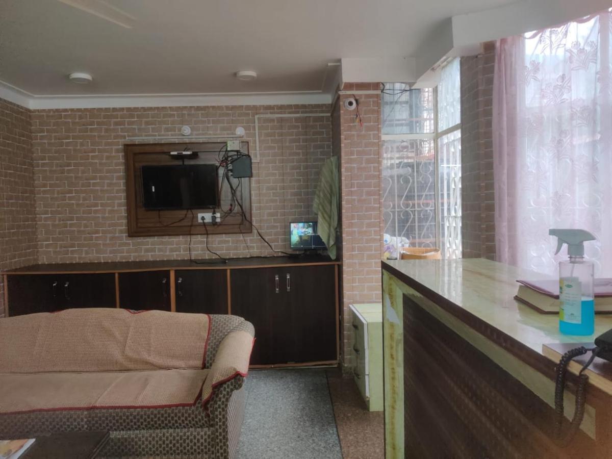 Fabhotel Maya 穆索里 外观 照片