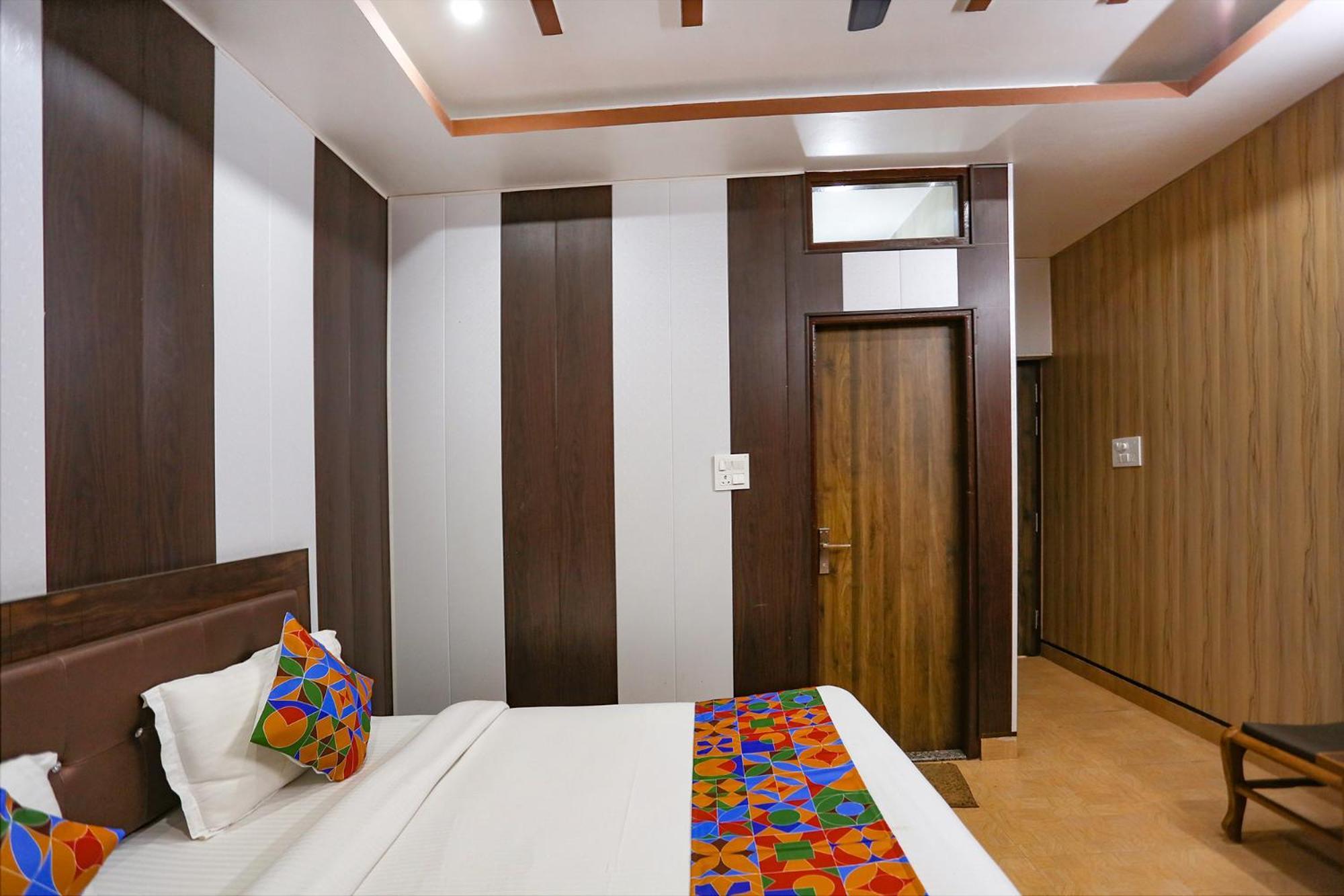 Fabhotel Maya 穆索里 外观 照片