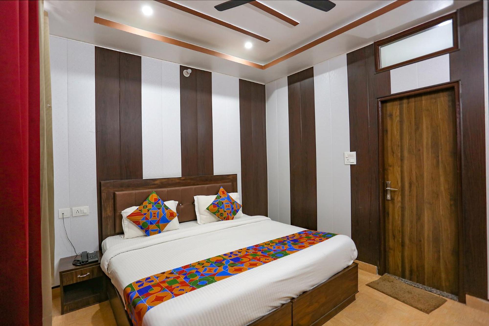 Fabhotel Maya 穆索里 外观 照片