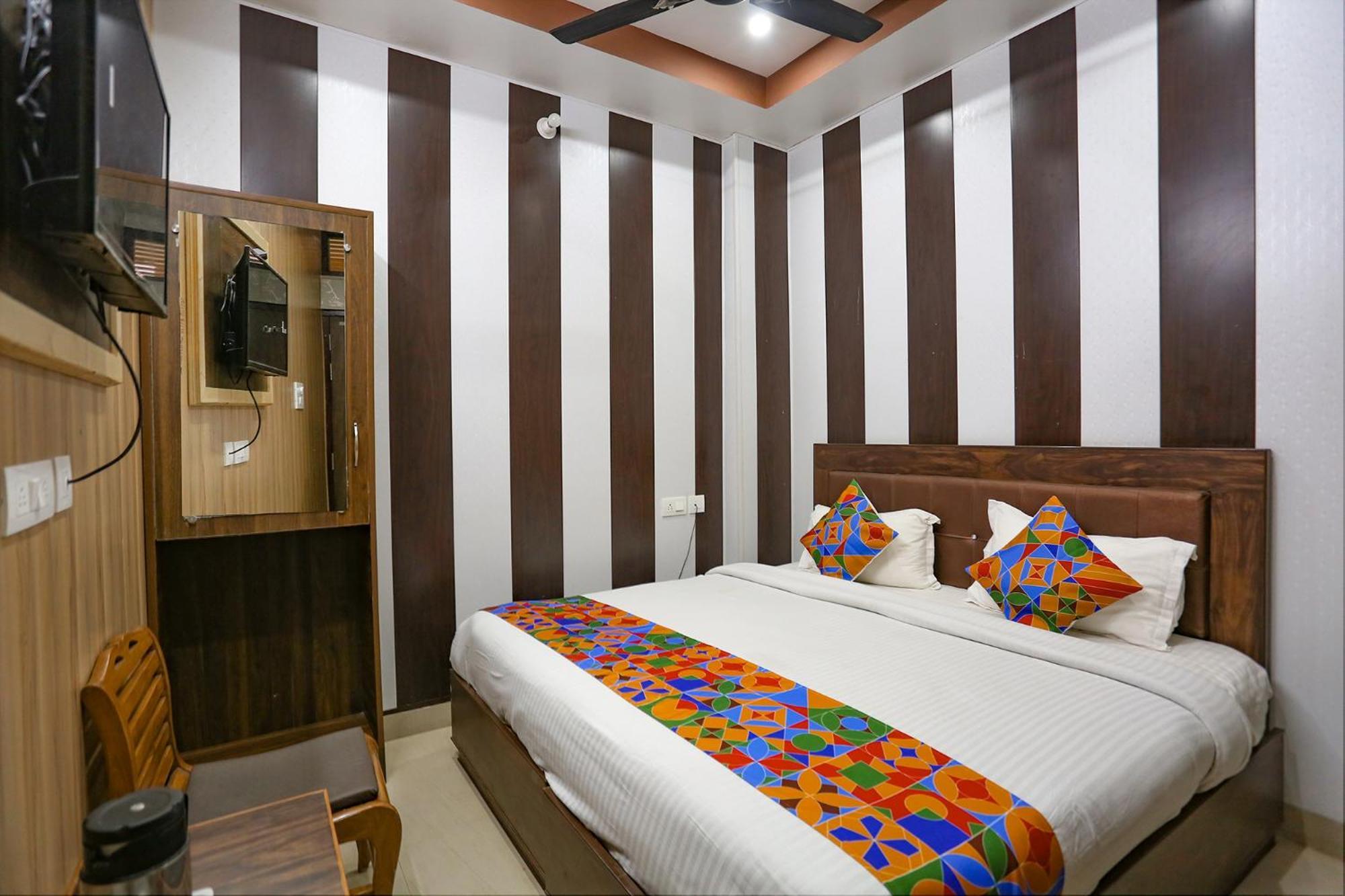 Fabhotel Maya 穆索里 外观 照片